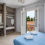 Maravelia's 3* Sými