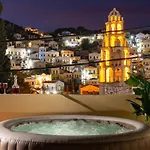 Maravelia's Guest house 3*