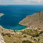 Maravelia's Guest house Symi