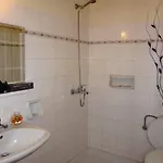 Maravelia's 3*