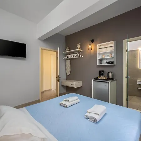 Pensión Maravelia's 4*