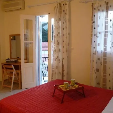 Pensión Maravelia's Symi