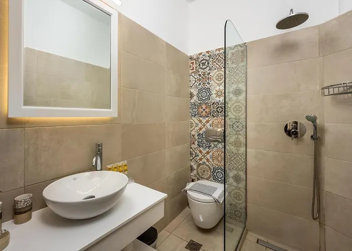 Maravelia's 4* Sými