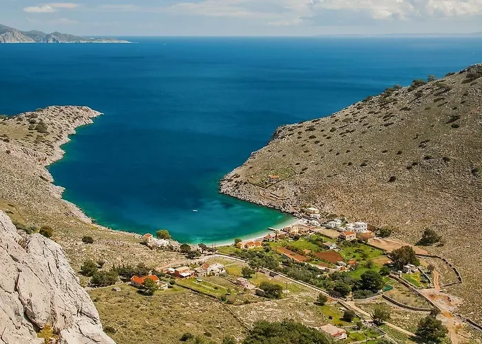 Maravelia's Gasthuis Sými